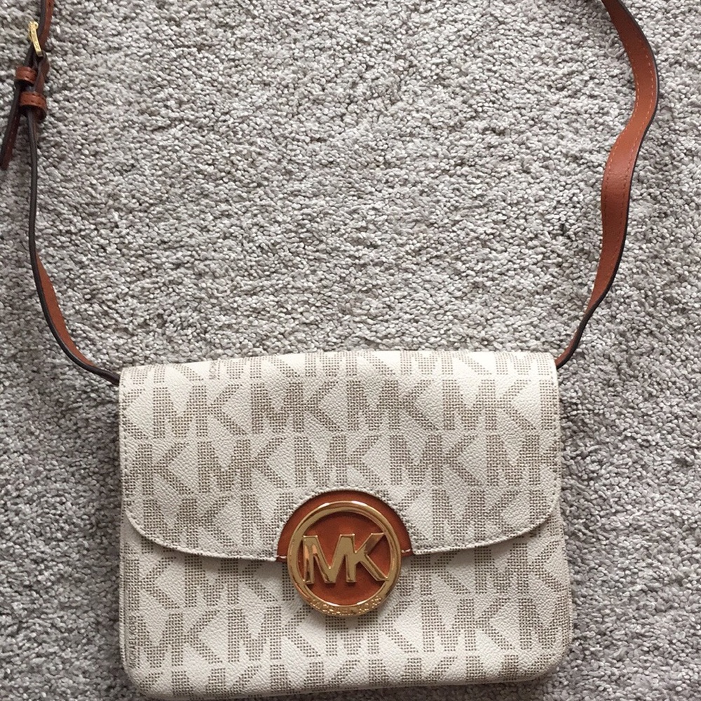 Michael Kors shoulder purse